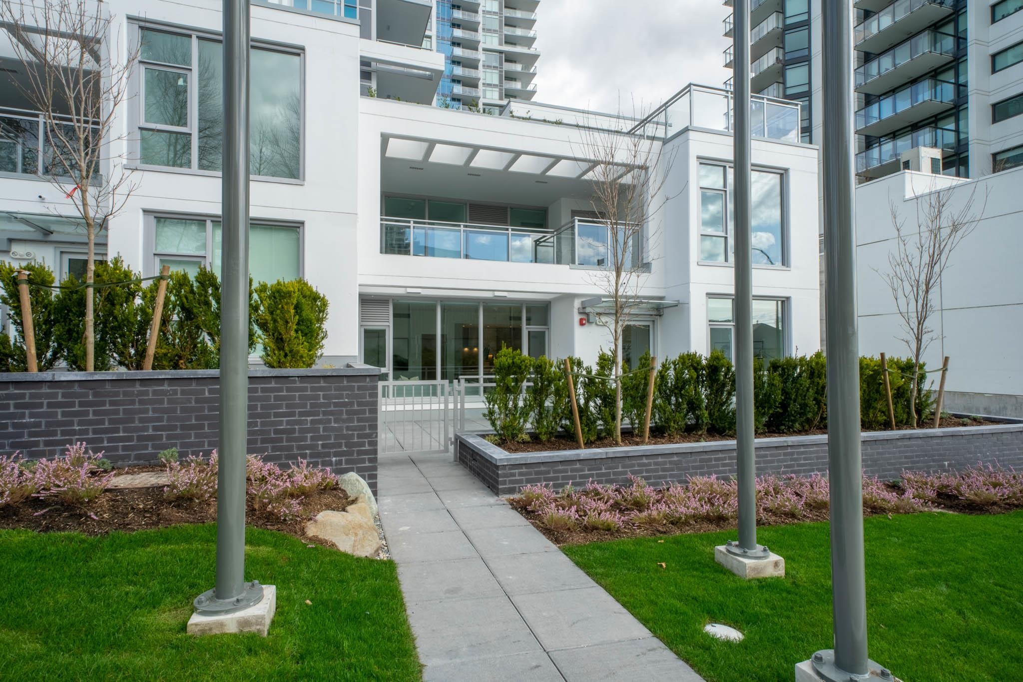 TH01-2288 Alpha Avenue, Burnaby, BC, V5C 0L9