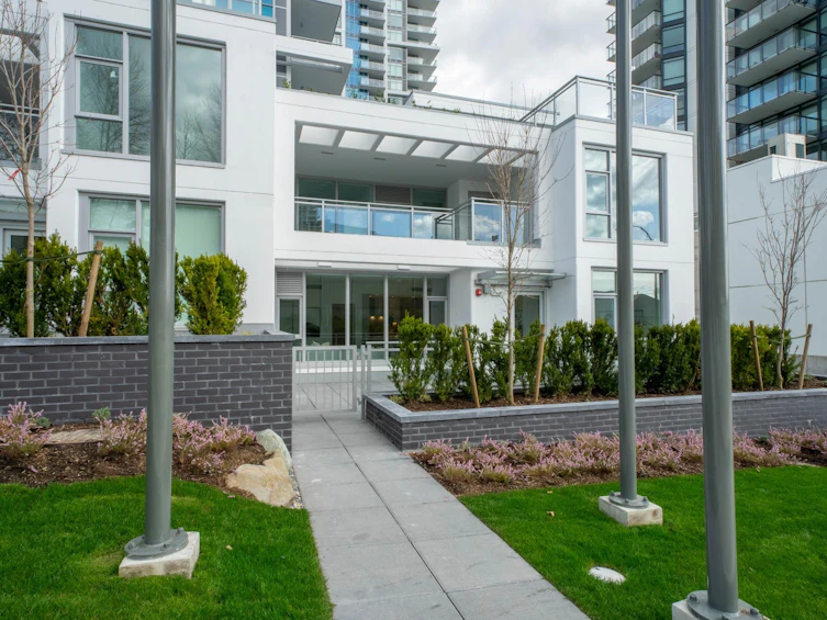 TH01-2288 Alpha Avenue, Burnaby, BC, V5C 0L9