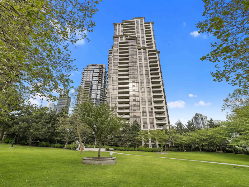 1304 - 2138 Madison Avenue, Burnaby BC V5C 6T6
