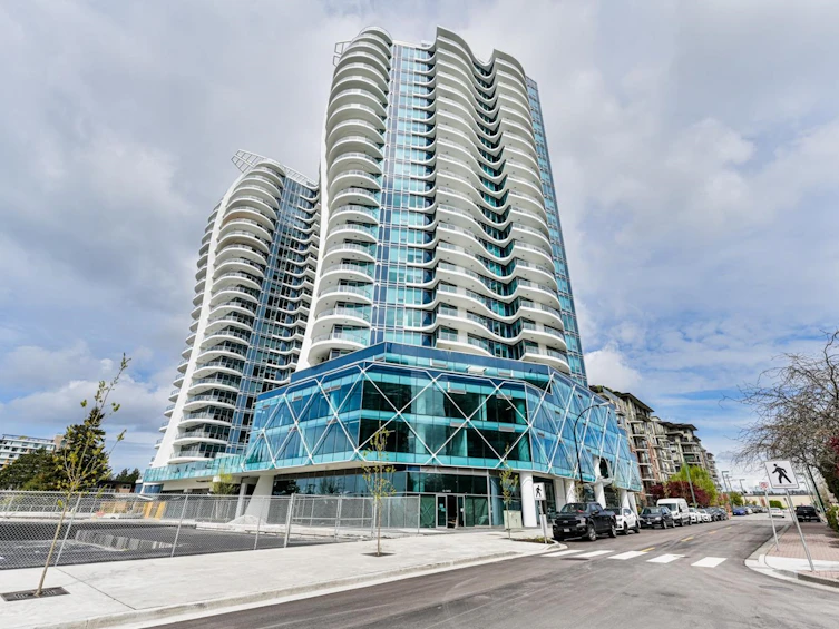 604-1501 Foster Street, Surrey, BC, V4B 0C3