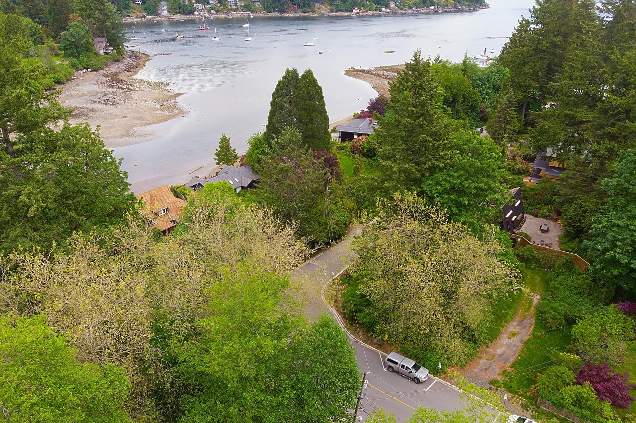423 Cardena Drive, Bowen Island, BC, V0N 1G1