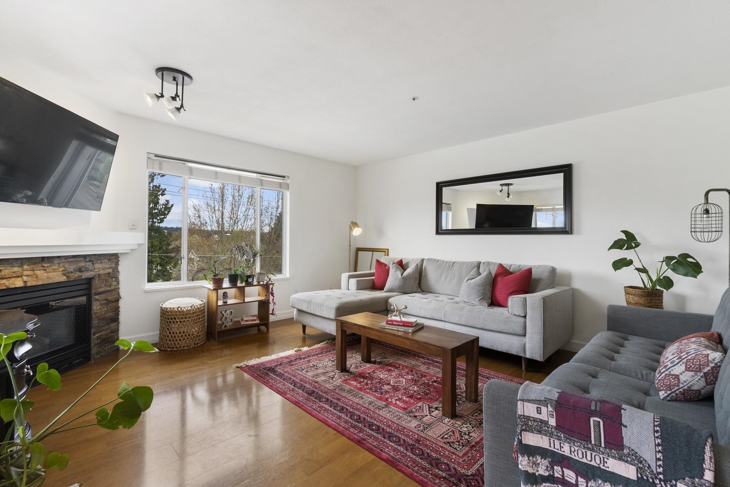 304-20064 56 Avenue, Langley, BC, V3A 3Y4