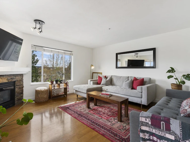 304-20064 56 Avenue, Langley, BC, V3A 3Y4