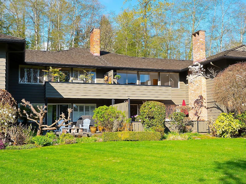805 - 235 Keith Road, West Vancouver BC V7T 1L5