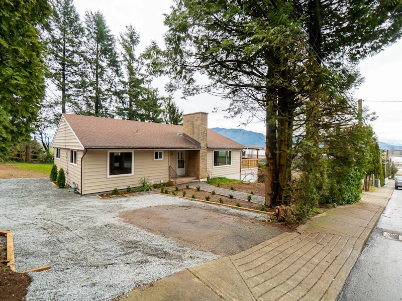 8232 Dewdney Trunk Road, Mission BC V2V 6S8