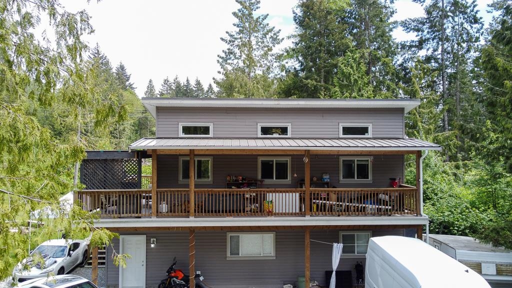 880 Gilmour Road, Gibsons, BC, V0N 1V7