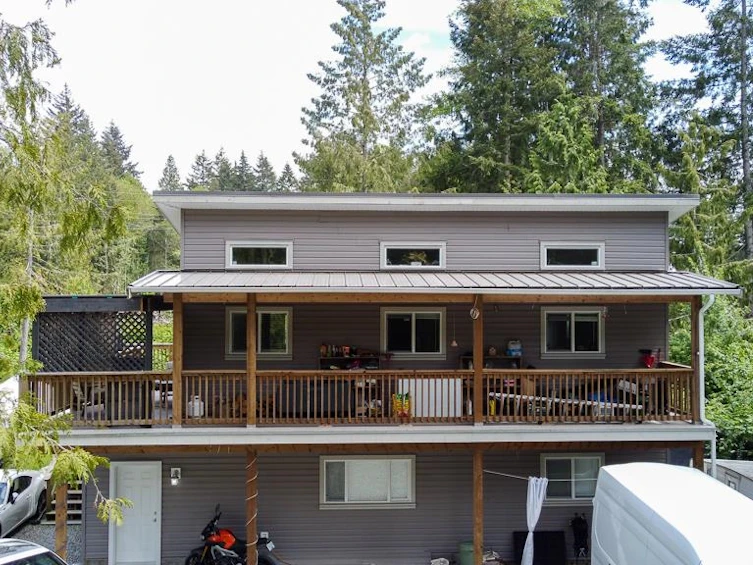 880 Gilmour Road, Gibsons, BC, V0N 1V7