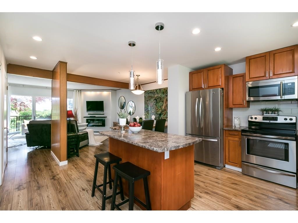 14037 Marine Drive, Surrey, BC, V4B 1A6