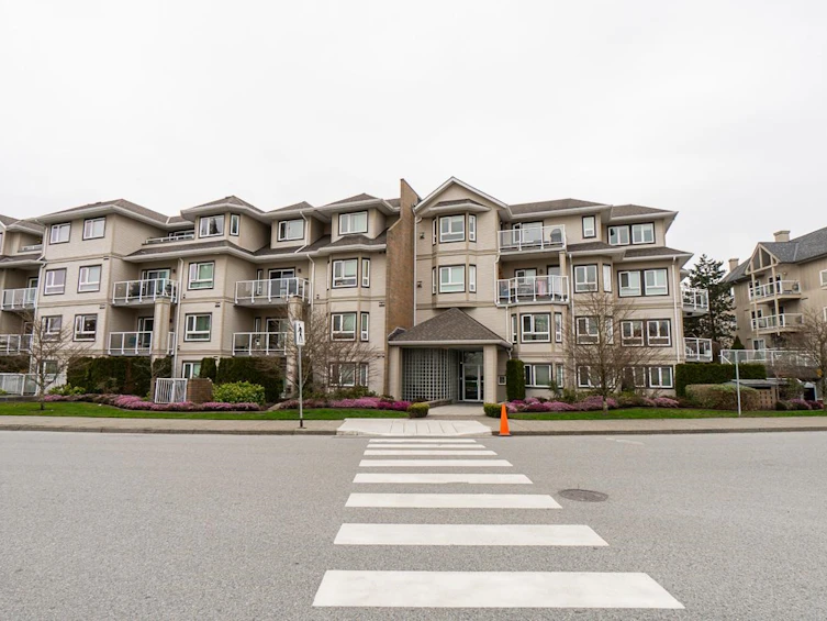 317-8142 120a Street, Surrey, BC, V3W 0N1