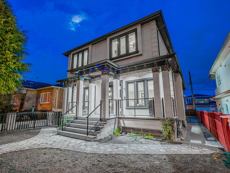 1838 E 49th Avenue, Vancouver, BC, V5P 1T3