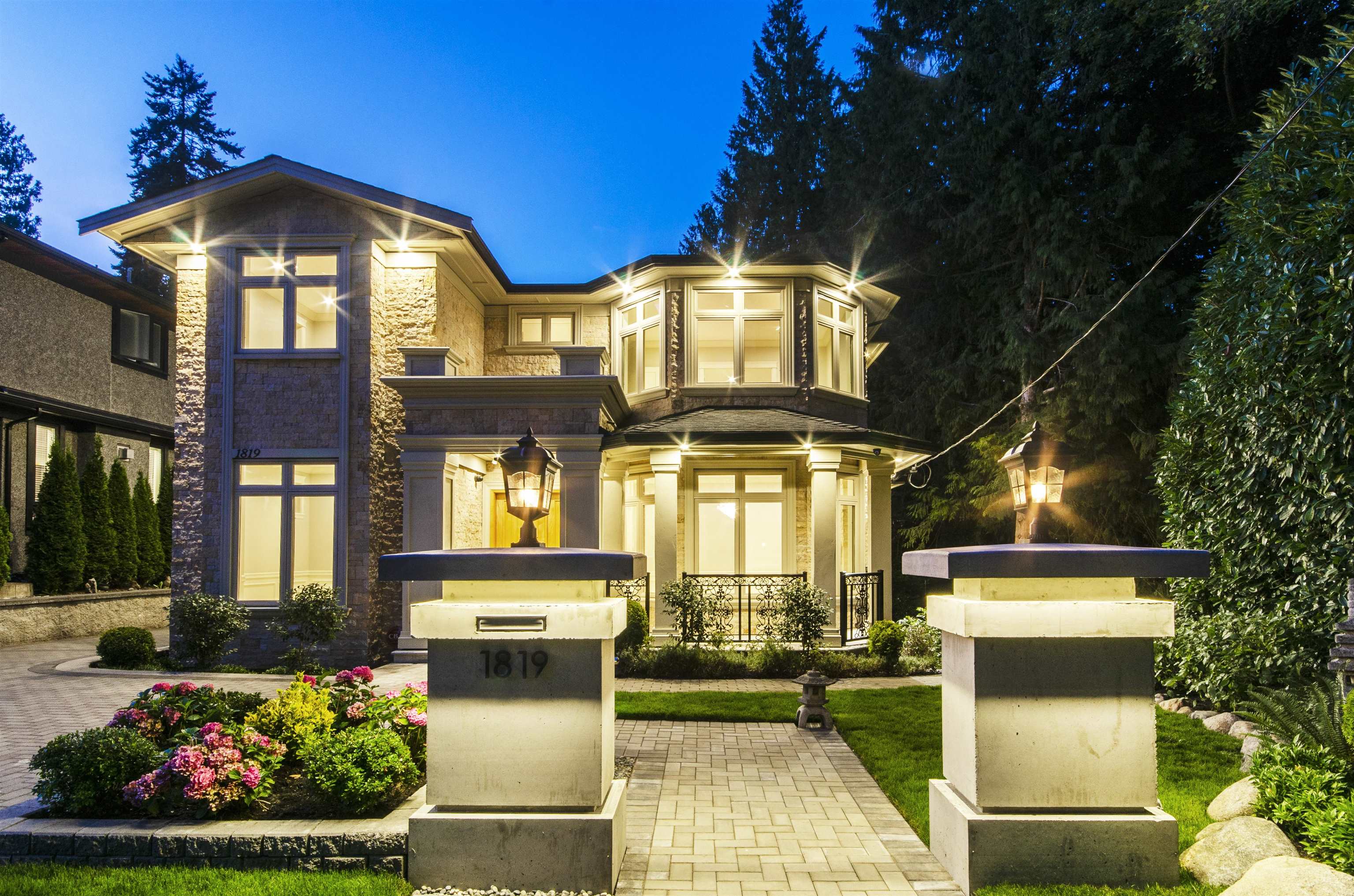 1819 Fulton Avenue, West Vancouver, BC, V7V 0A7