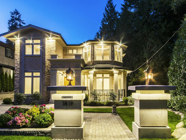 1819 Fulton Avenue, West Vancouver, BC, V7V 0A7