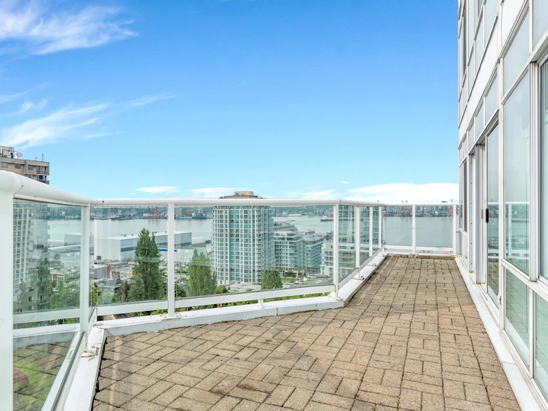 PH2 - 130 E 2nd Street, North Vancouver BC V7L 1C3