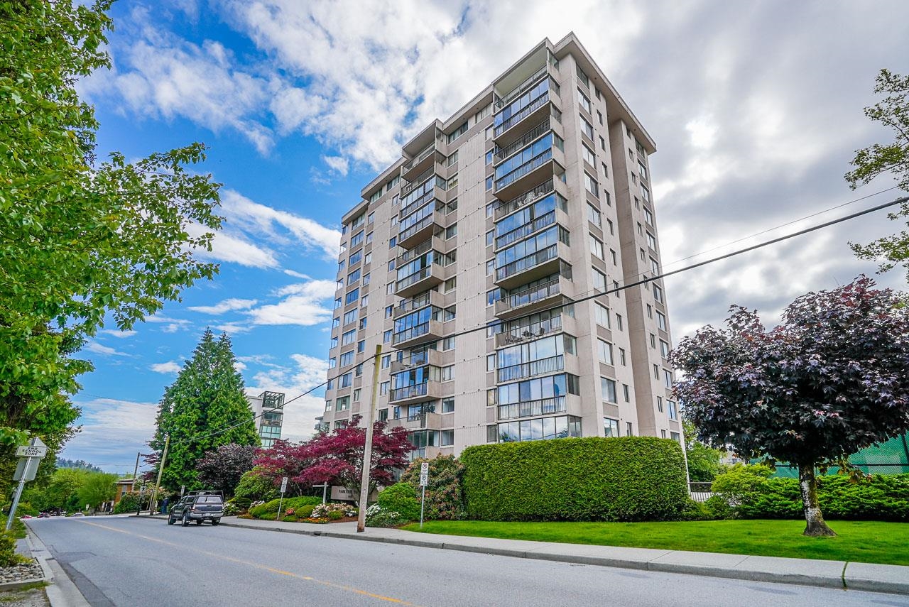 702-555 13th Street, West Vancouver, BC, V7T 2N8