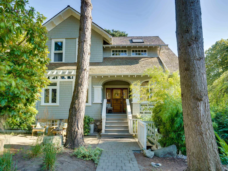 2590 W 2nd Avenue, Vancouver, BC, V6J 1K8