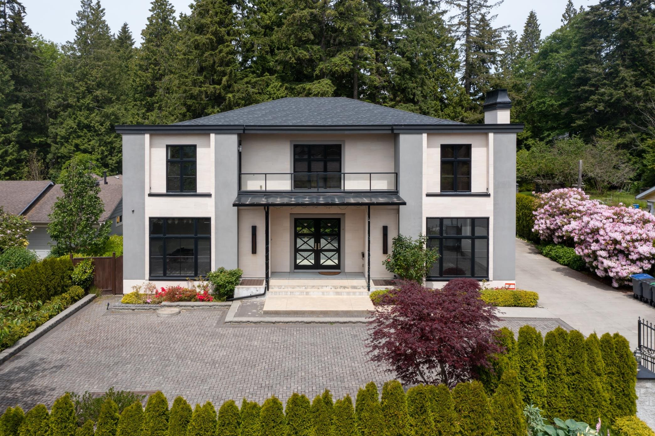 12715 22 Avenue, Surrey, BC, V4A 2B9