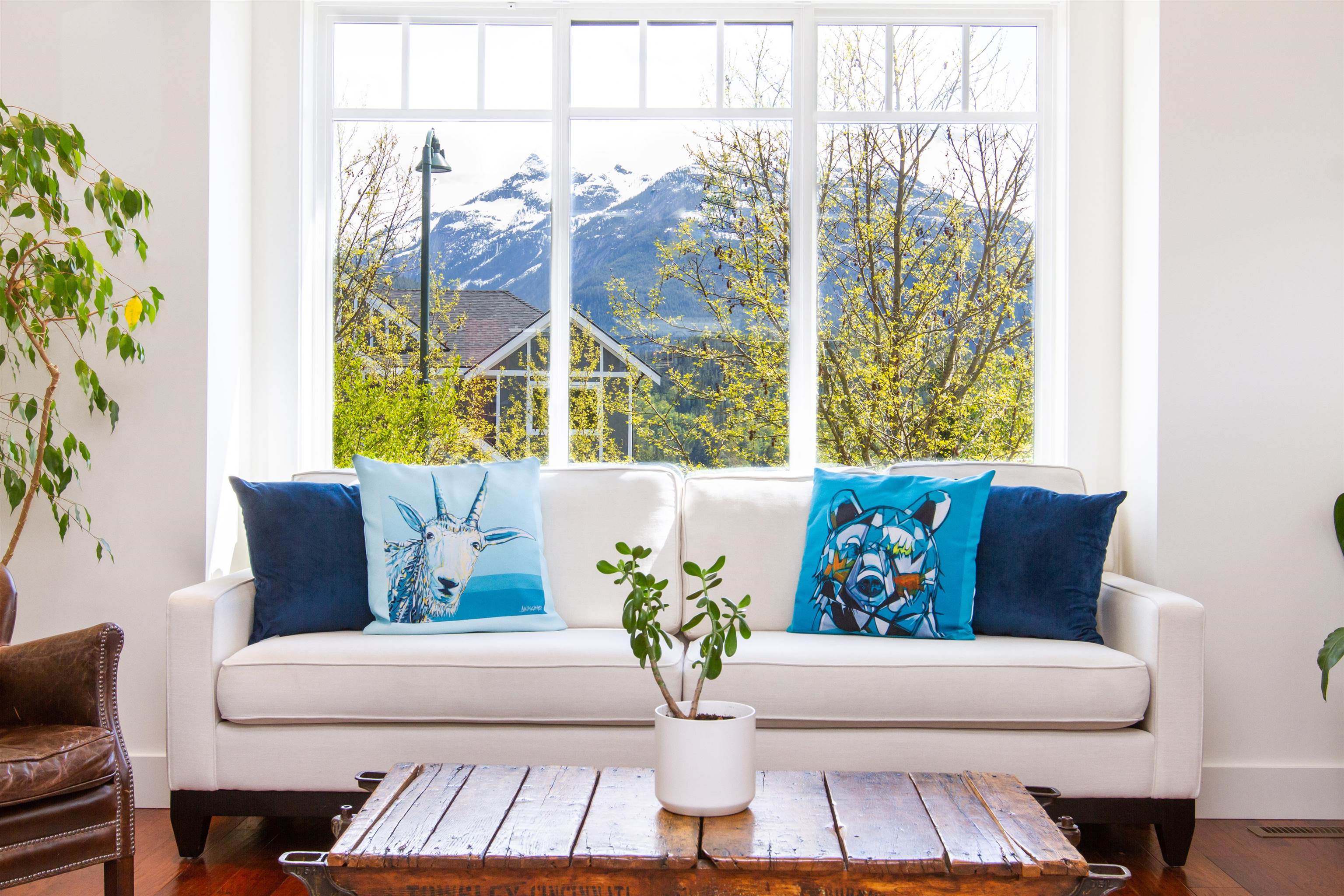 2951 Strangway Place, Squamish, BC, V8B 0P8