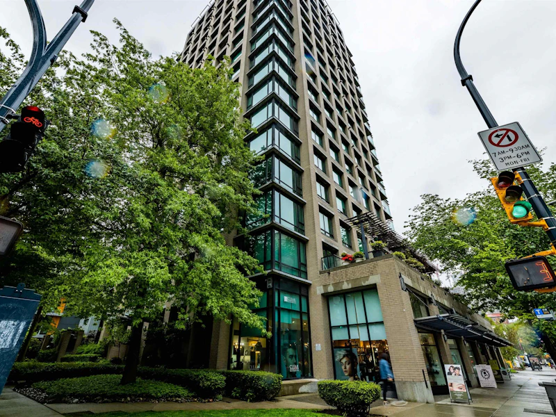 1703 - 1003 Burnaby Street, Vancouver BC V6E 4R7