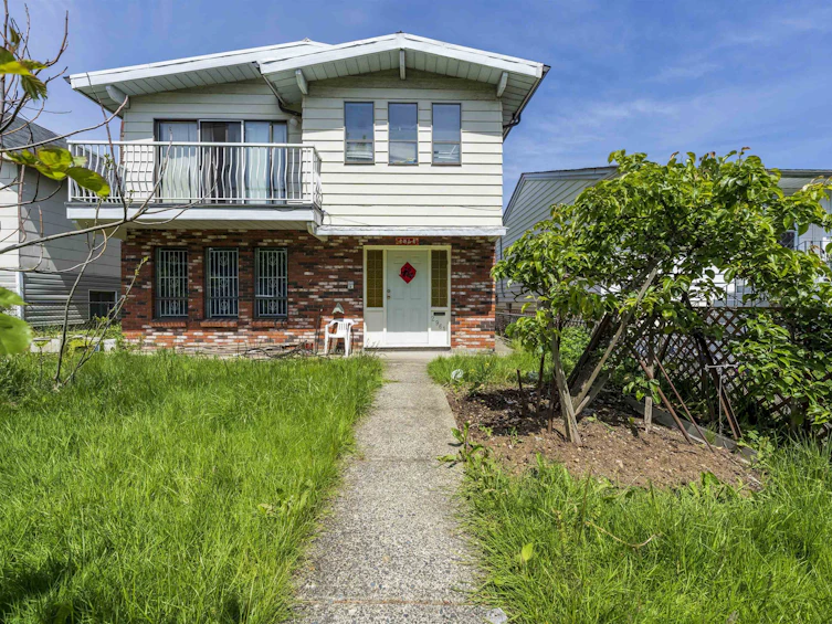 2961 E 1st Avenue, Vancouver, BC, V5M 1B1