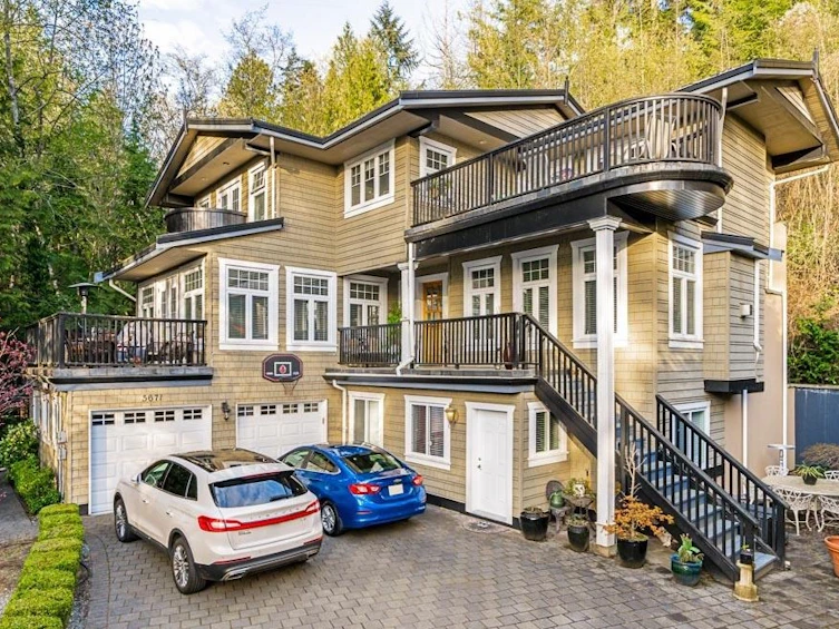 5671 Westport Road, West Vancouver, BC, V7W 1V3