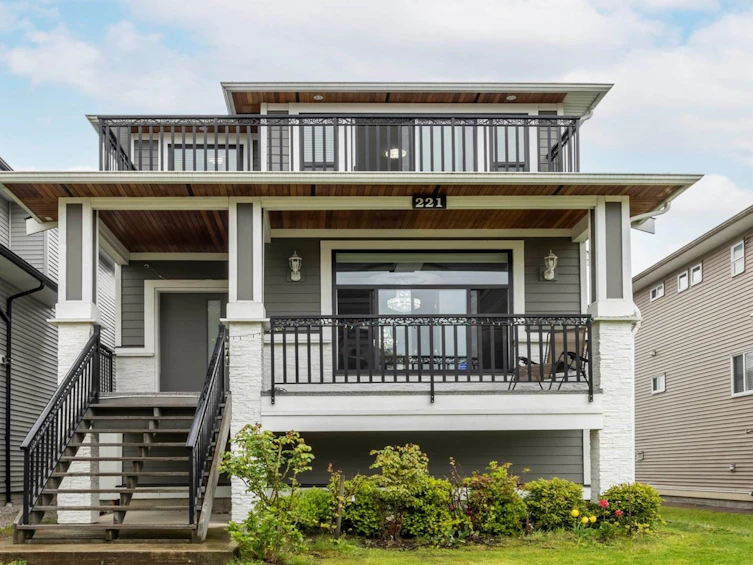 221 Phillips Street, New Westminster, BC, V3M 5N9