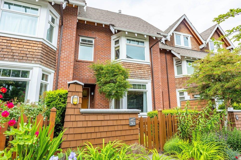 263 Salter Street, New Westminster, BC, V3M 0B5