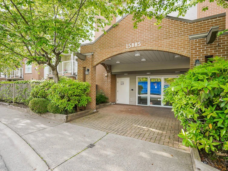 402-15885 84 Avenue, Surrey, BC, V4N 0W7