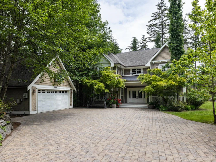1240 Cowan Point Drive, Bowen Island, BC, V0N 1G2