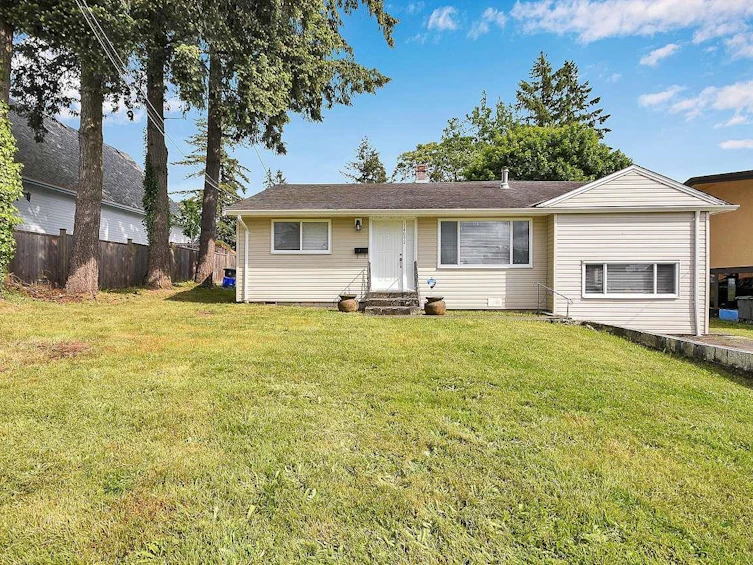 14032 Grosvenor Road, Surrey, BC, V3R 5G5