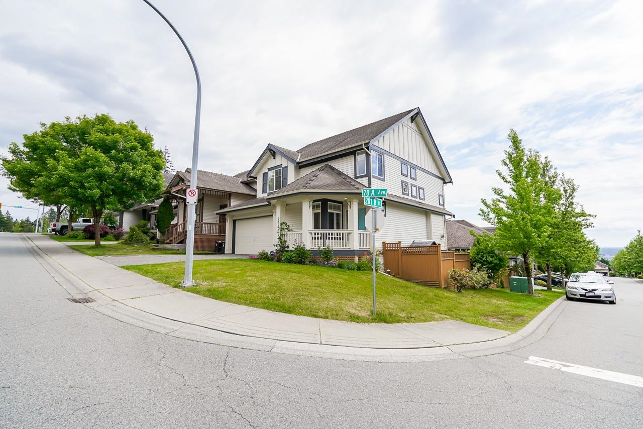 20204 70a Avenue, Langley, BC, V2Y 2Y6