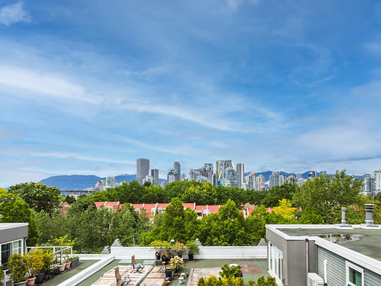 2251 Oak Street, Vancouver, BC, V6H 3W6