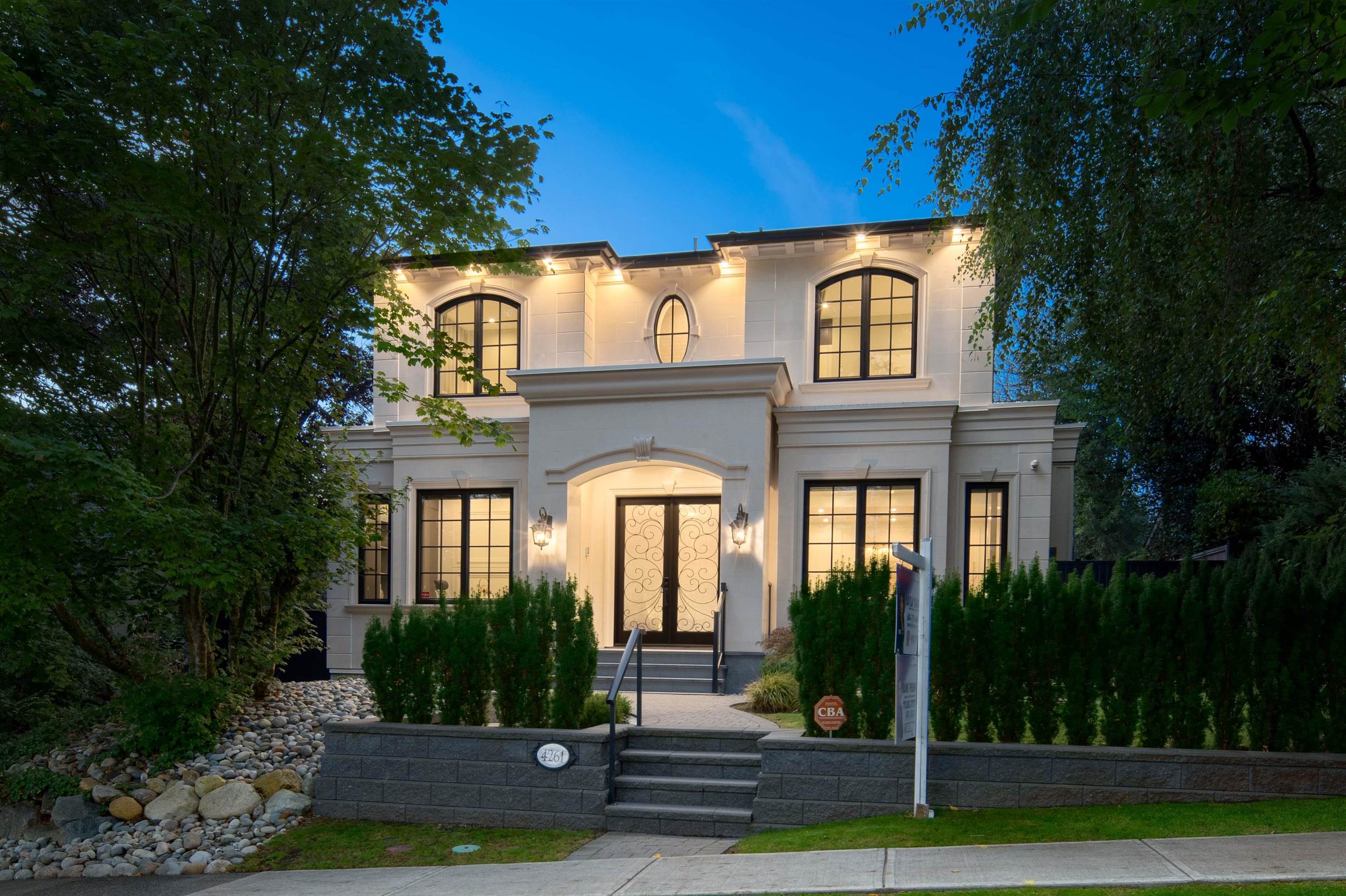 4261 W 13th Avenue, Vancouver, BC, V6R 2T7