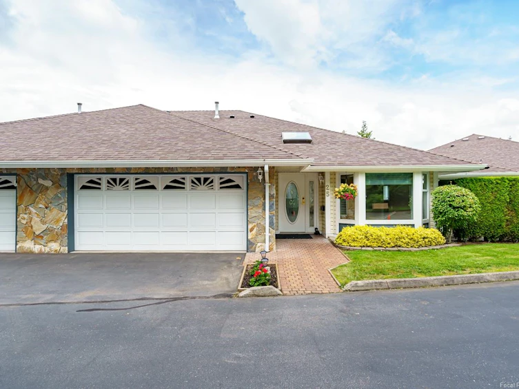 25-21746 52 Avenue, Langley, BC, V2Y 1L4
