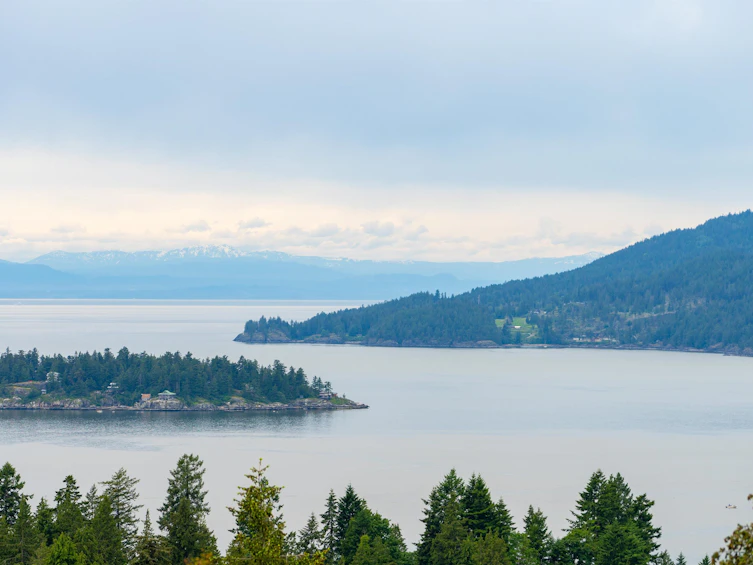 5353 Aspen Drive, West Vancouver, BC, V7W 3E4