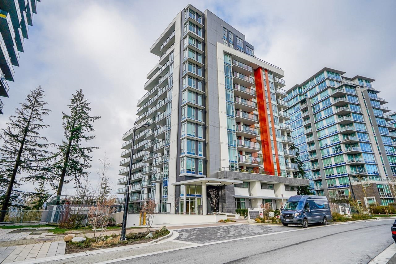 404-8940 University Crescent, Burnaby, BC, V5A 4Y8