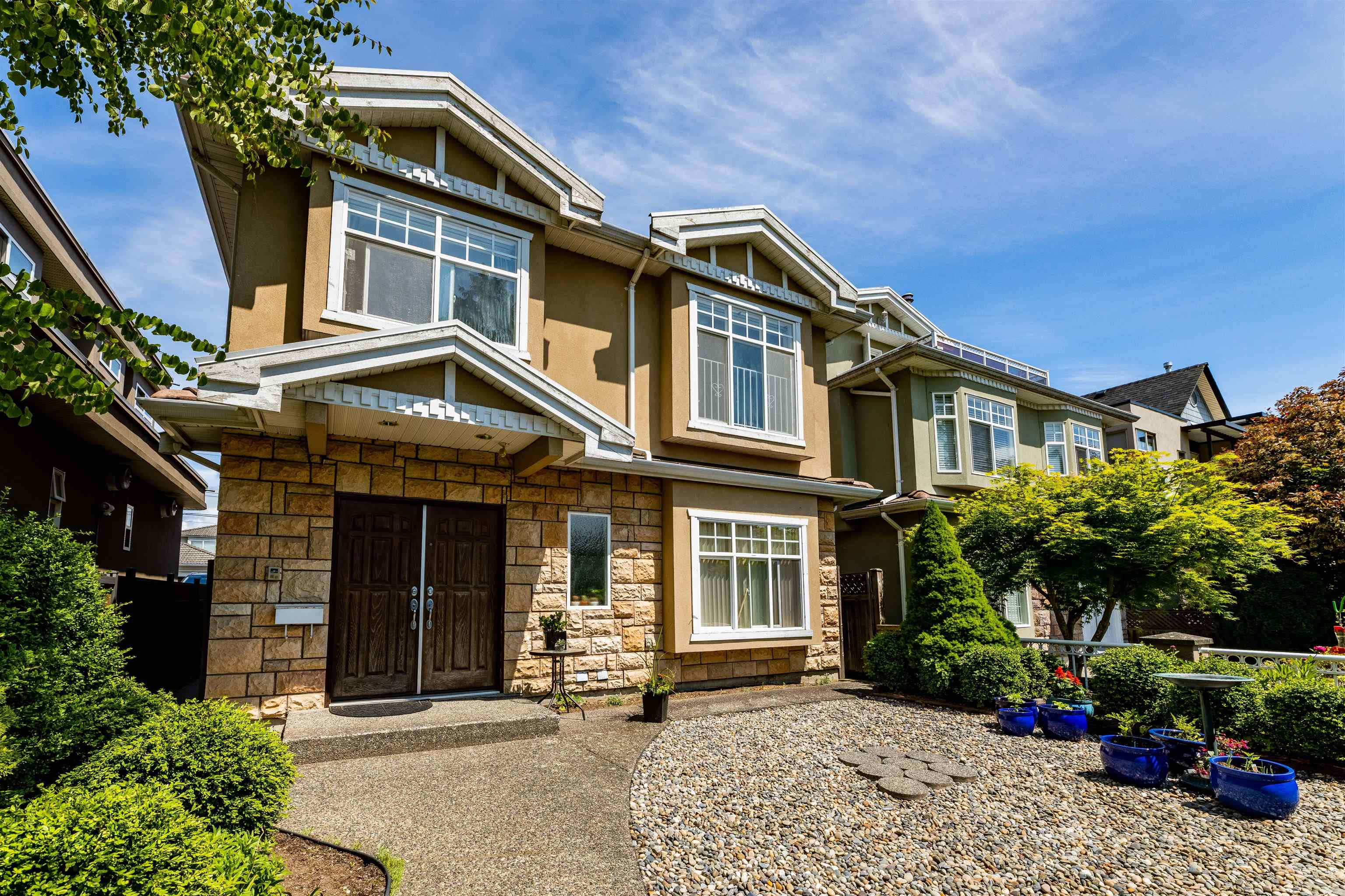 23 E 52nd Avenue, Vancouver, BC, V5X 1G3
