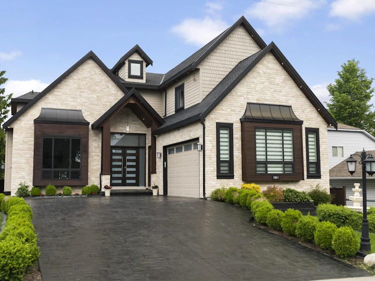 15811 99 Avenue, Surrey, BC, V4N 2A5