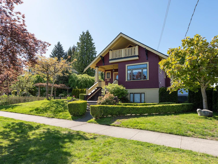 211 Regina Street, New Westminster, BC, V3L 1S7