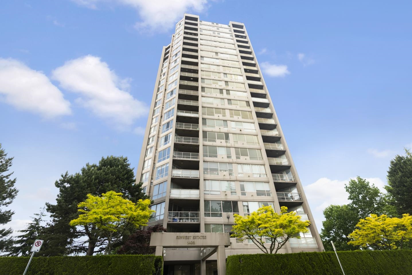 1802-14881 103a Avenue, Surrey, BC, V3R 0M5