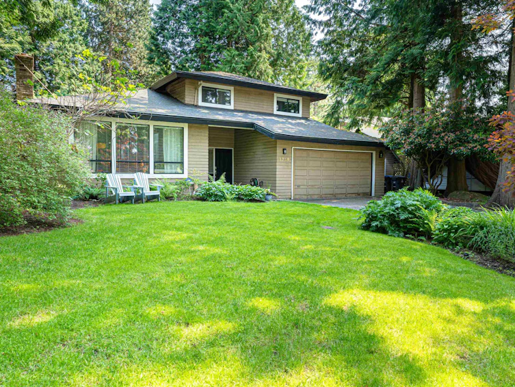 1750 Amble Greene Drive, Surrey, BC, V4A 6P4