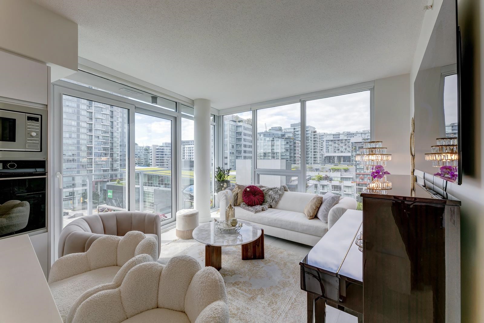 703-180 E 2nd Avenue, Vancouver, BC, V5T 0K4