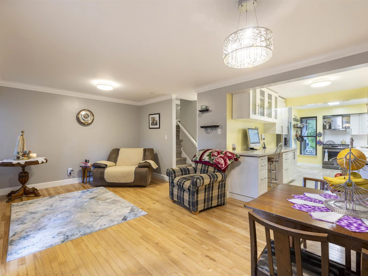 31-13795 102 Avenue, Surrey, BC, V3T 1N9