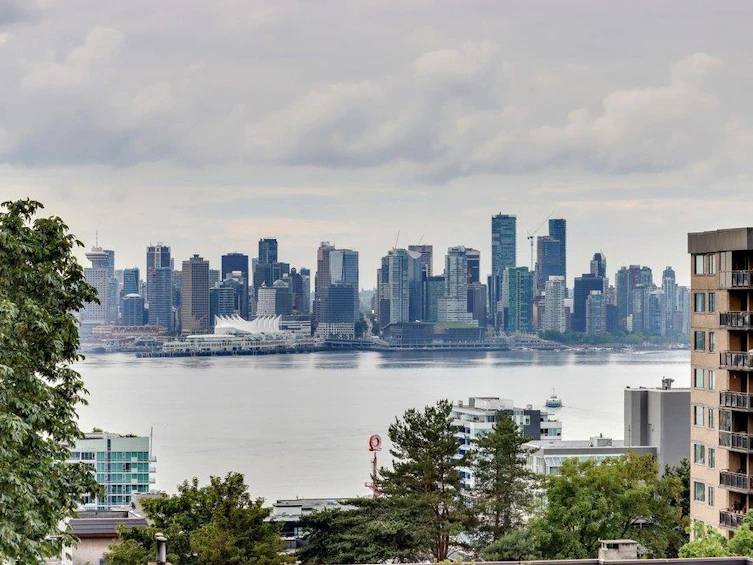 301-123 E Keith Road, North Vancouver, BC, V7L 1V1