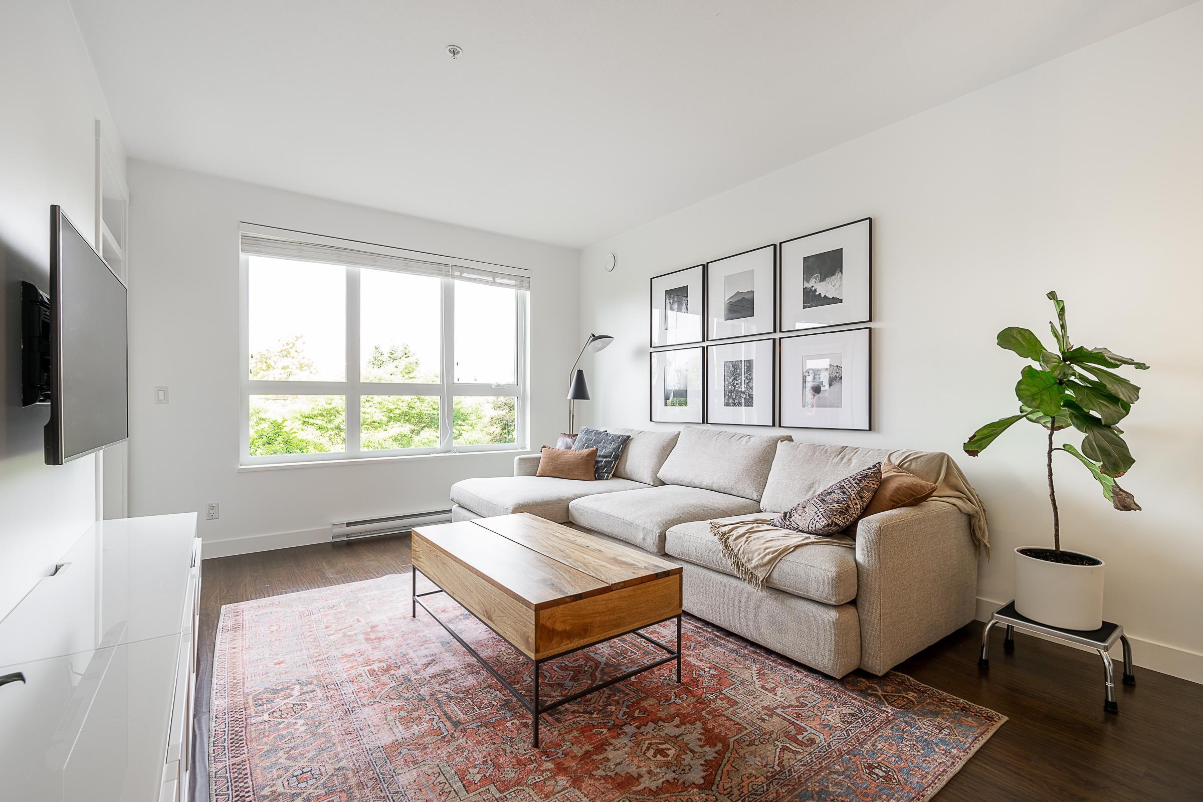 202-15188 29a Avenue, Surrey, BC, V4P 1H1