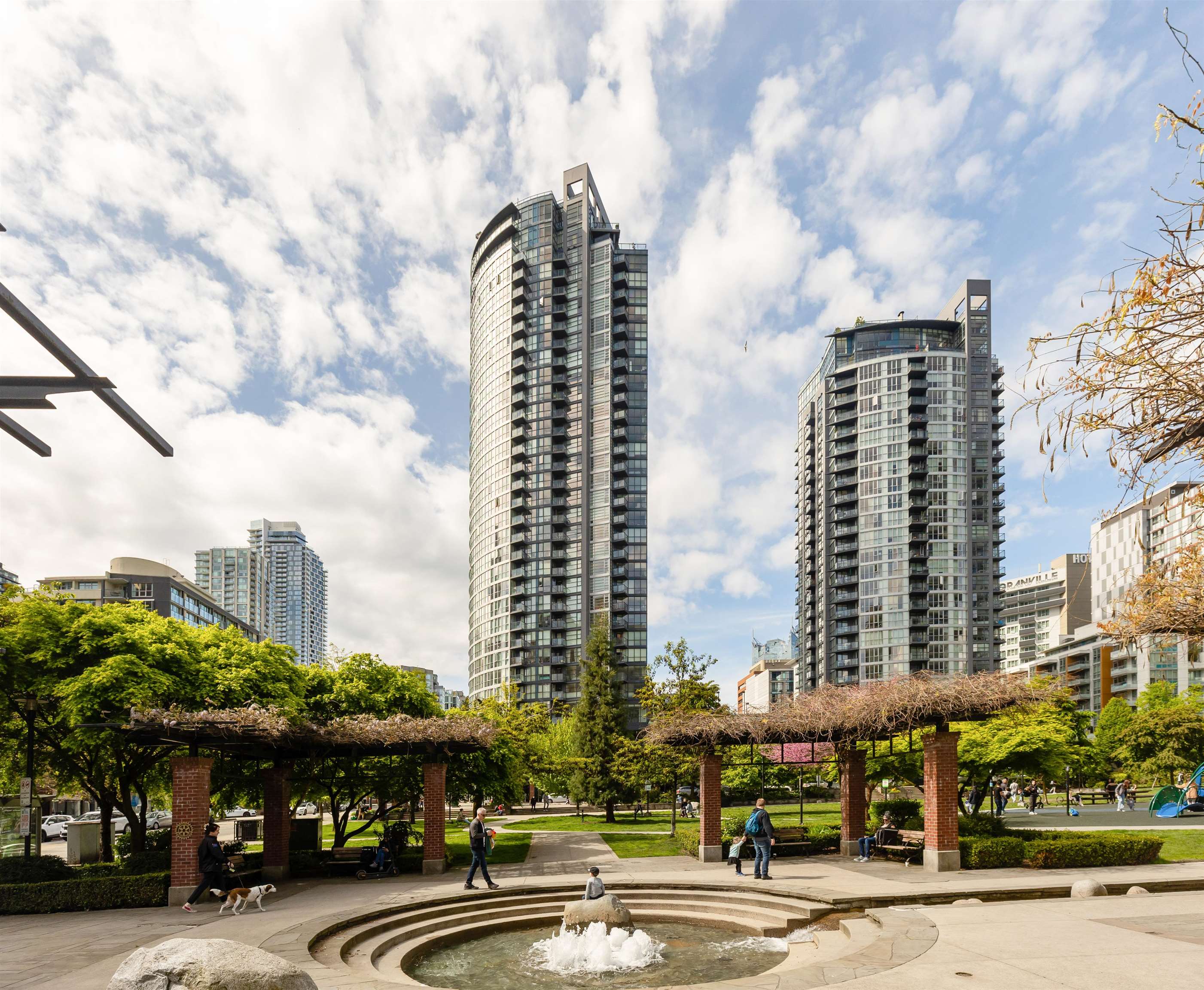 304-1199 Seymour Street, Vancouver, BC, V6B 1K3