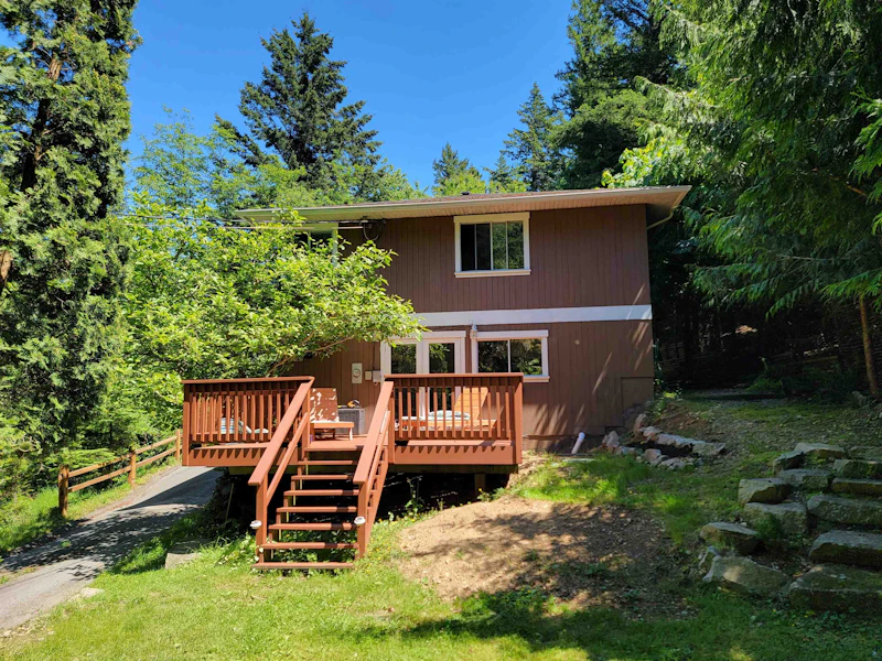 1301 Scarborough Road, Bowen Island BC V0N 1G1