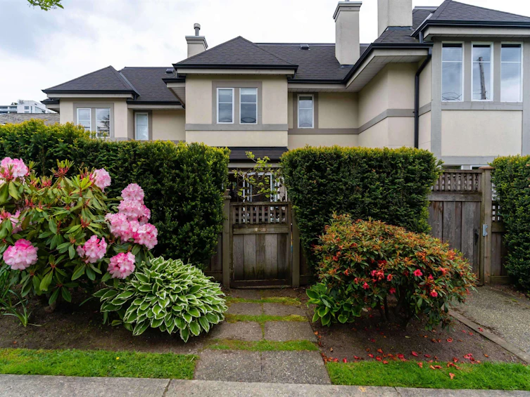 116-245 W 15th Street, North Vancouver, BC, V7M 1S3