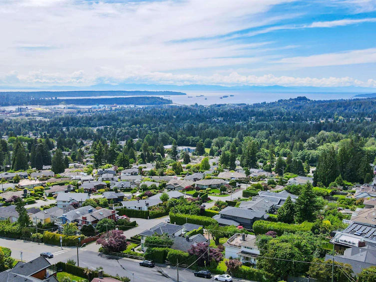 3723 Lonsdale Avenue, North Vancouver, BC, V7N 3K7