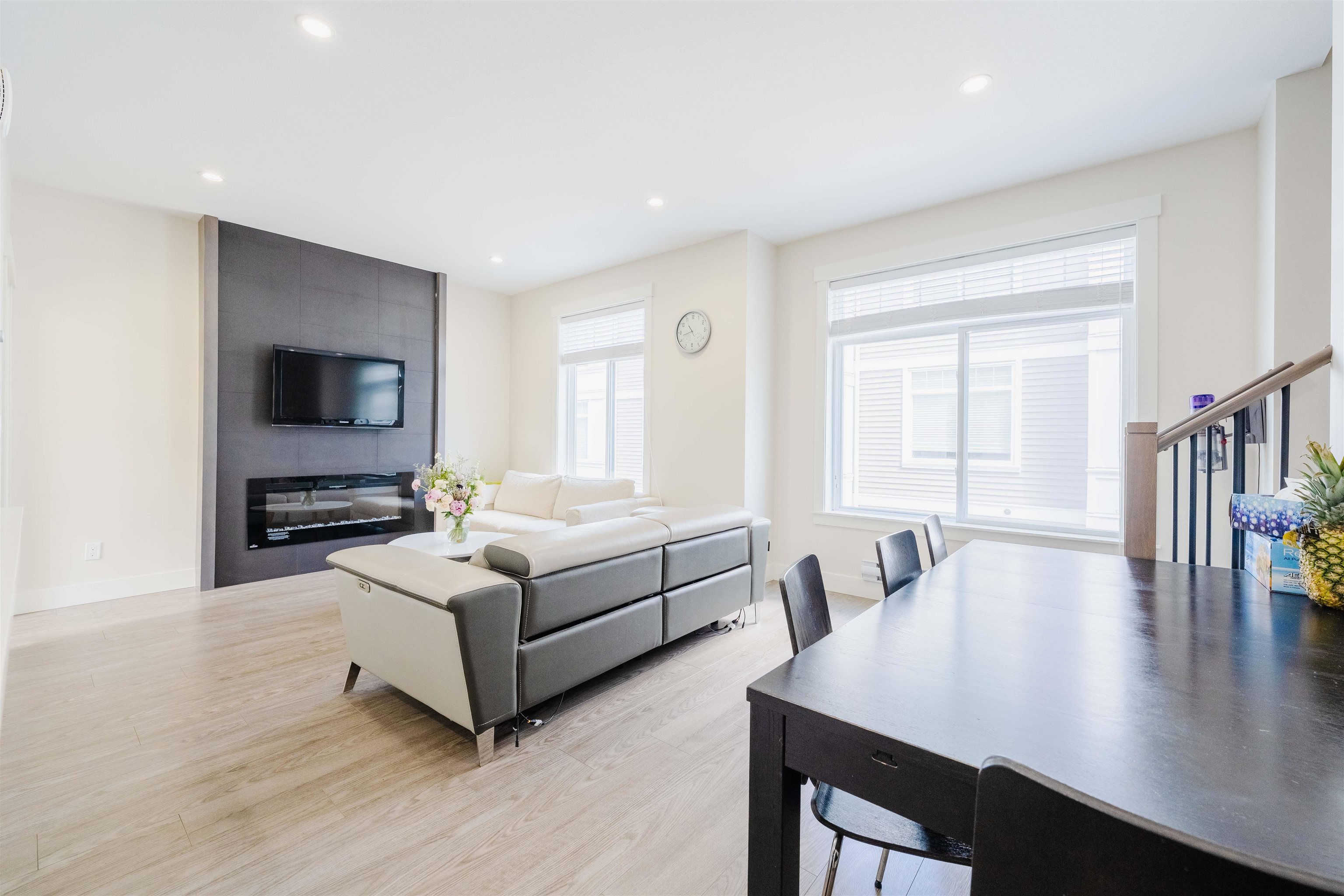61-11267 133 Street, Surrey, BC, V3R 0E3