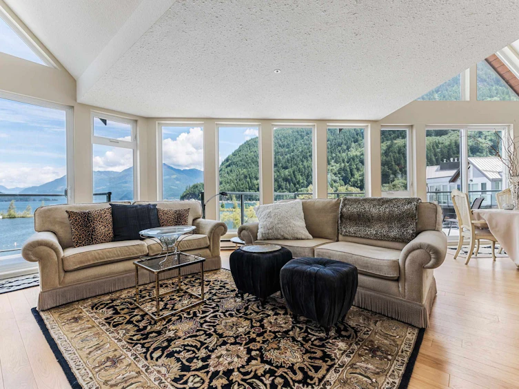 411-378 Esplanade Avenue, Harrison Hot Springs, BC, V0M 1A3